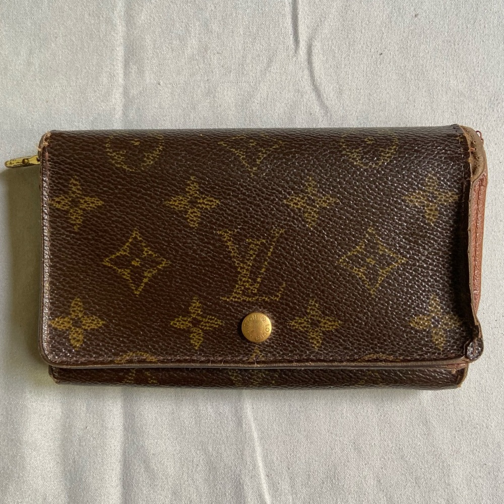 Louis Vuitton Monogram Tresor Wallet